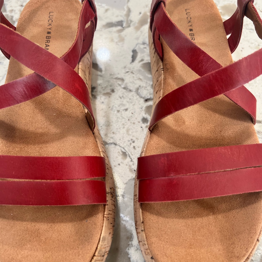 Red Size 11 Lucky Brand Sandal